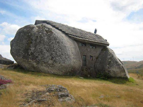 ქვის სახლი პორტუგალიაში