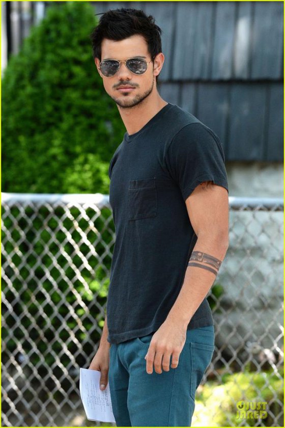 წვერმოშვებული სექსსიმბოლო - Taylor Lautner