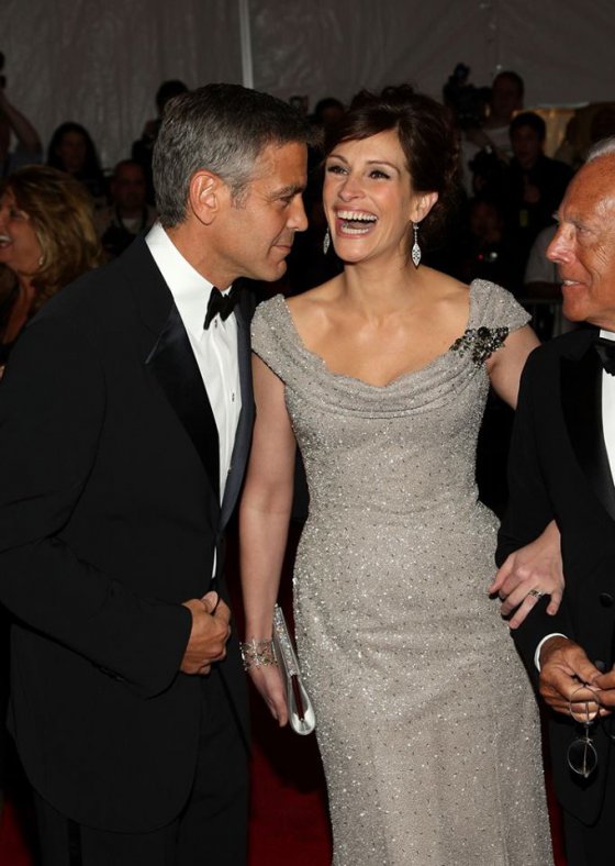 Julia Roberts, George Clooney, Giorgio Armani