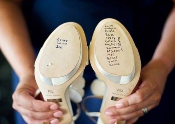 საინტერესო ტრადიცია აქვთ საბერძნეთში: ჯვრისწერის წინ პატარძალი ფეხსაცმლის...
