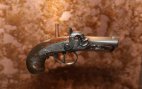 ამ იარაღით 1865 წლის 11 აპრილს ჯონ ბუთმა აბრაამ ლინკოლნი სასიკვდილოდ დაჭრა.